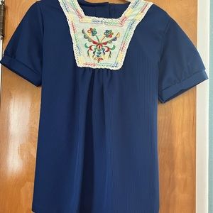 Vintage 70’s embroidered tie back shirt